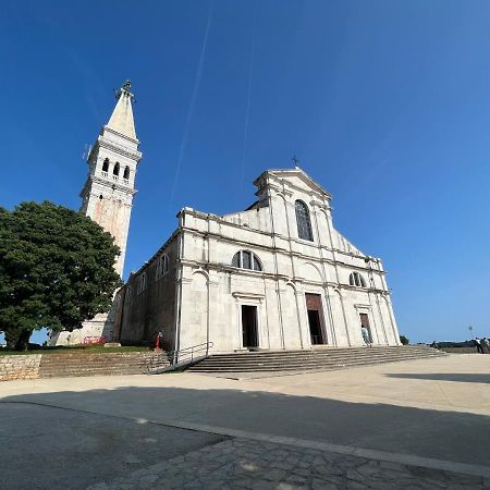 Apartmani Esmeralda Rovinj Bagian luar foto