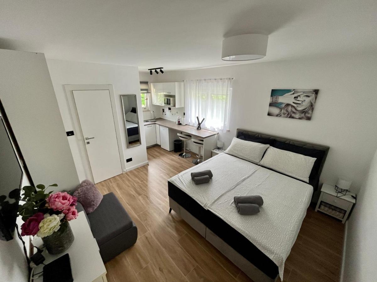 Apartmani Esmeralda Rovinj Bagian luar foto