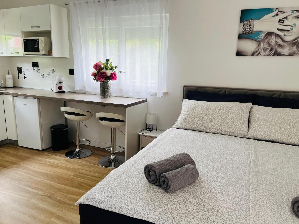 Apartmani Esmeralda Rovinj Bagian luar foto